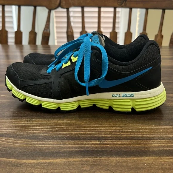 Nike Dual Fusion ST2 - Picture 3 of 8